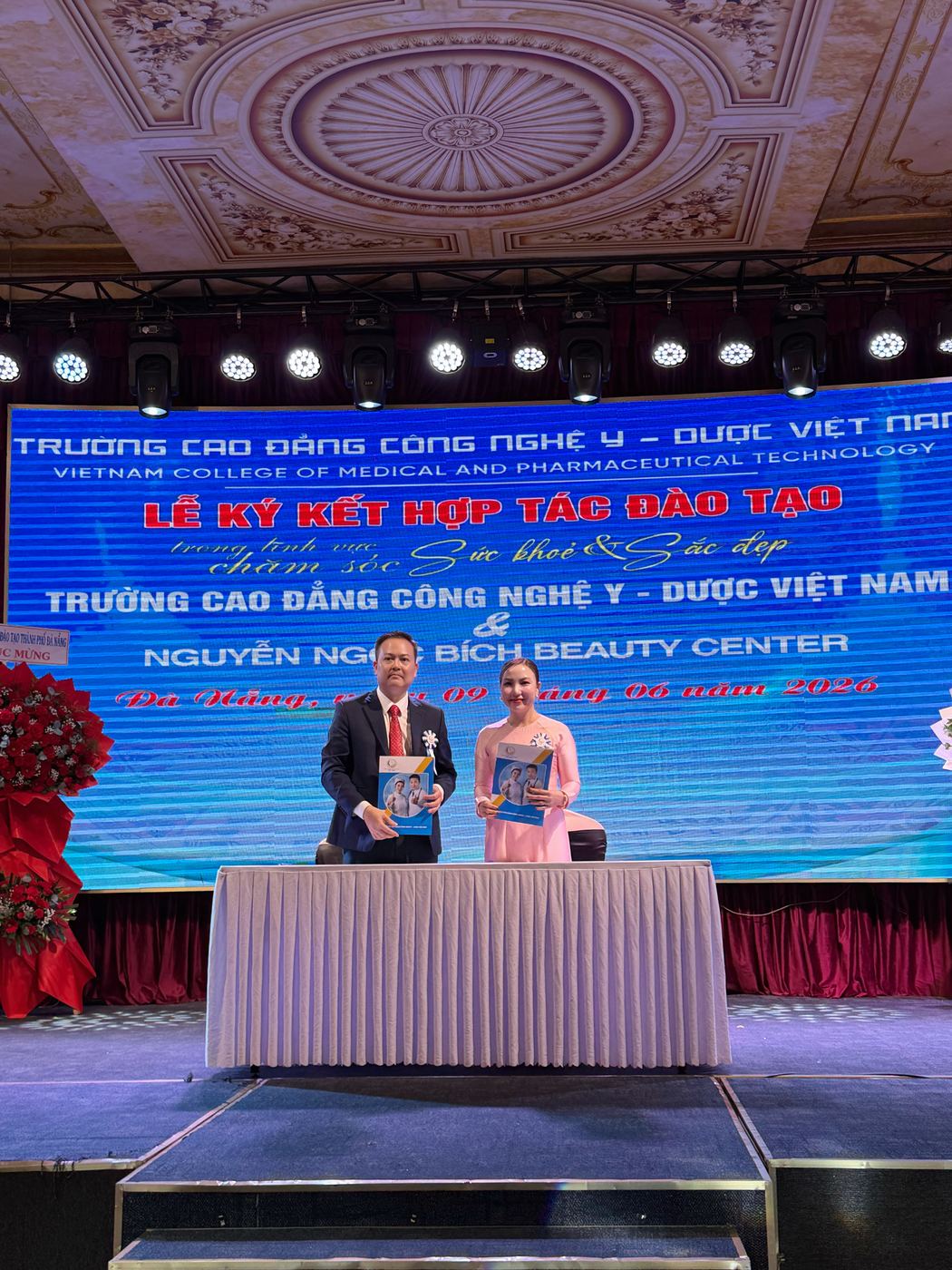 Khoảnh khắc Academy